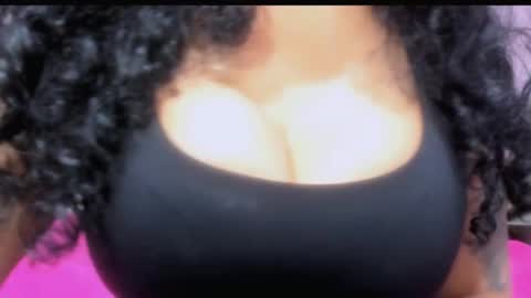 Snapshot of 00valeriasexxx chatting on January 2025 05:22:02 PM Valeria online show from January 2025 05:22:02 PM