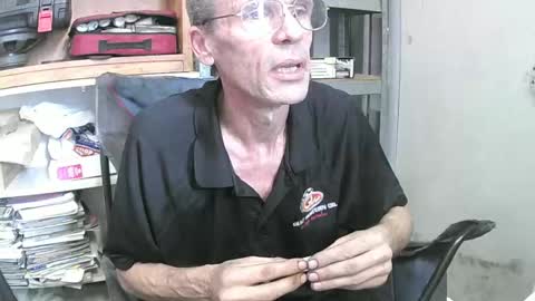 Snapshot of 04oldskool chatting on December 2024 01:25:02 AM 04oldskool online show from December 2024 01:25:02 AM