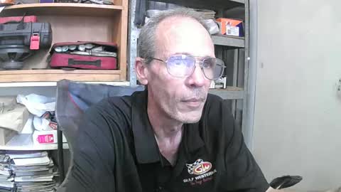 Snapshot of 04oldskool chatting on December 2024 04:09:02 AM 04oldskool online show from December 2024 04:09:02 AM
