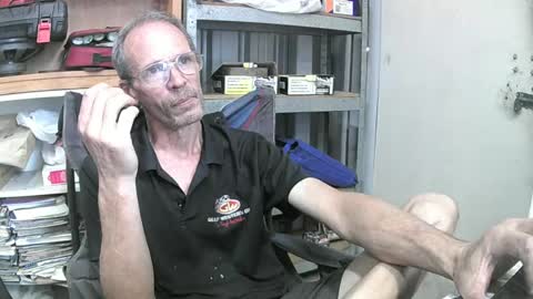 Snapshot of 04oldskool chatting on December 2024 05:00:01 AM 04oldskool online show from December 2024 05:00:01 AM