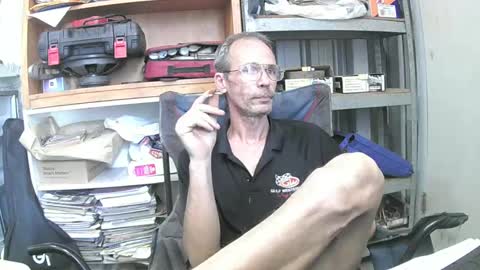 Snapshot of 04oldskool chatting on December 2024 02:59:02 AM 04oldskool online show from December 2024 02:59:02 AM