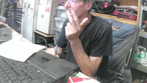 Snapshot of 04oldskool chatting on January 2025 02:33:01 AM 04oldskool online show from January 2025 02:33:01 AM