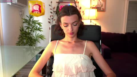 Olivia online show from April 2026 10:33:01 PM