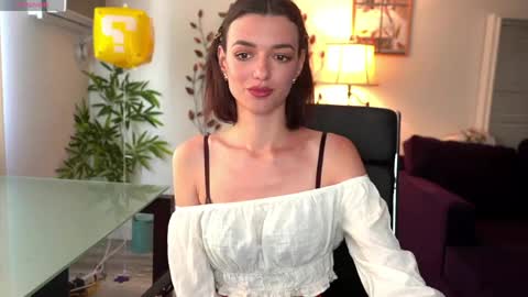 Olivia online show from May 2026 09:31:02 PM