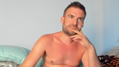 Snapshot of 10in_deluxe chatting on June 2026 05:52:02 AM 10in_deluxe online show from June 2026 05:52:02 AM