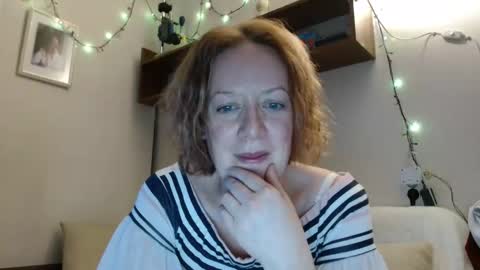 12ennie online show from November 2025 06:19:01 AM