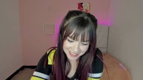 Snapshot of 18candy chatting on December 2024 11:39:02 PM 18candy online show from December 2024 11:39:02 PM