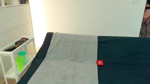 Snapshot of 18not20 chatting on March 2026 01:55:02 AM Tong Ralph online show from March 2026 01:55:02 AM