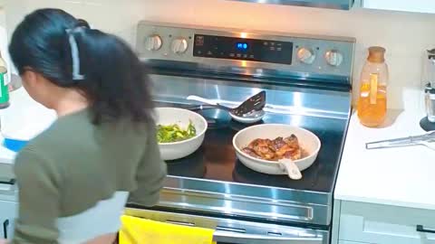 Snapshot of 18not20 chatting on March 2026 12:14:01 AM Tong Ralph online show from March 2026 12:14:01 AM