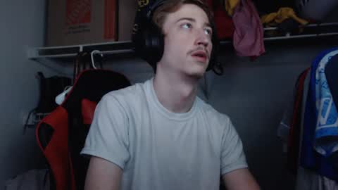 Snapshot of 18str8igcock chatting on January 2025 01:11:01 AM 18str8igcock online show from January 2025 01:11:01 AM