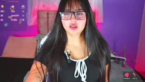 1_scarllet_ online show from April 2026 12:54:01 PM