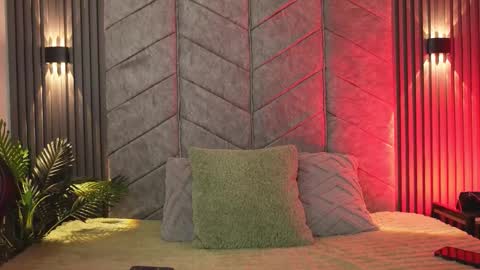 anya online show from October 2025 07:45:02 PM