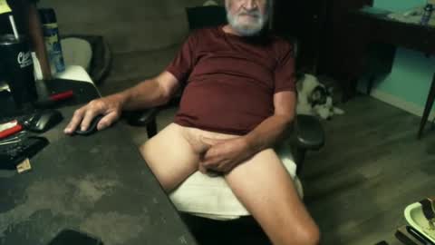 Snapshot of 1handyanddee chatting on October 2025 02:43:02 AM 1handyanddee online show from October 2025 02:43:02 AM