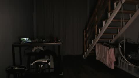 Lily 3 online show from April 2026 06:23:02 PM