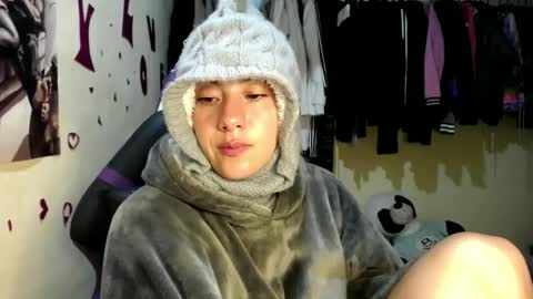 Snapshot of 1kandylove chatting on October 2025 04:33:01 AM 1kandylove online show from October 2025 04:33:01 AM