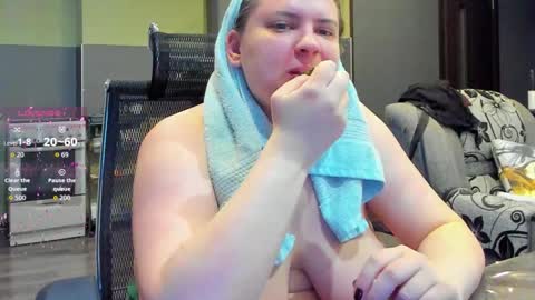 1LINDSEY1 online show from October 2025 07:20:02 AM