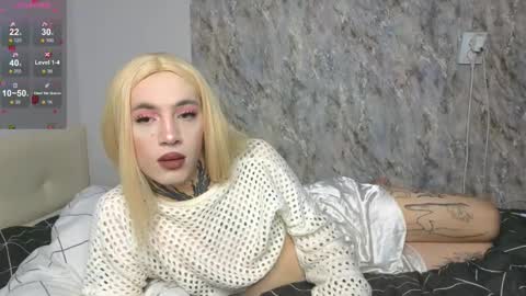 Snapshot of 1lola4ka chatting on November 2025 06:52:02 PM Michelle online show from November 2025 06:52:02 PM