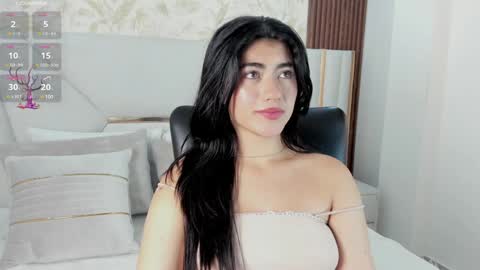 Snapshot of 1m_emily chatting on January 2025 11:06:01 PM . online show from January 2025 11:06:01 PM