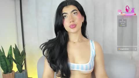 Snapshot of 1m_emily chatting on December 2025 11:09:02 PM . online show from December 2025 11:09:02 PM