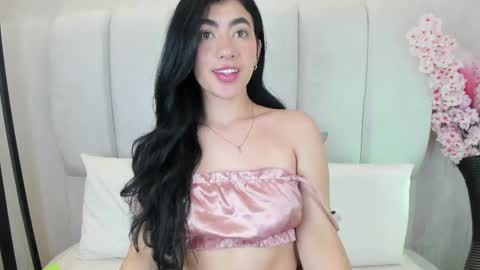 Snapshot of 1m_emily chatting on April 2026 09:46:01 PM . online show from April 2026 09:46:01 PM