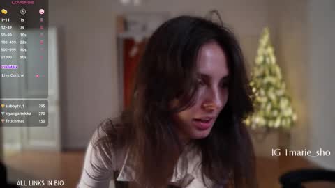 Marie online show from January 2026 07:04:01 PM