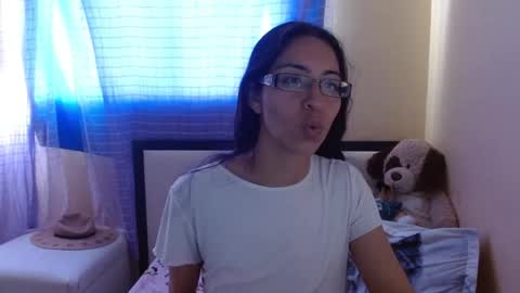 Snapshot of 1sasha_grey__1 chatting on September 2025 06:40:02 PM paola online show from September 2025 06:40:02 PM