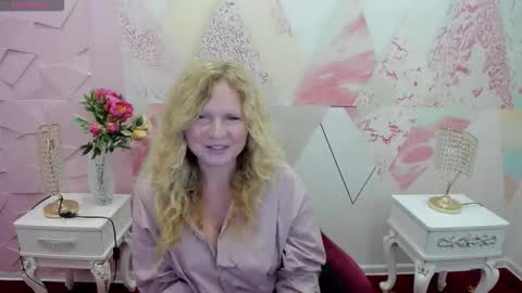 Snapshot of 1sunflower chatting on October 2025 12:28:01 PM 1sunflower online show from October 2025 12:28:01 PM