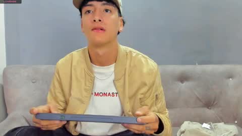 Snapshot of 1threestar chatting on January 2025 12:53:02 PM 1Threestar online show from January 2025 12:53:02 PM