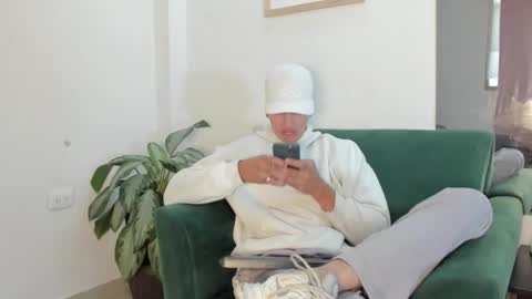 Snapshot of 1threestar chatting on November 2025 12:48:02 PM 1Threestar online show from November 2025 12:48:02 PM