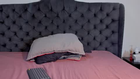 Snapshot of 1threestar chatting on December 2025 01:22:02 AM 1Threestar online show from December 2025 01:22:02 AM