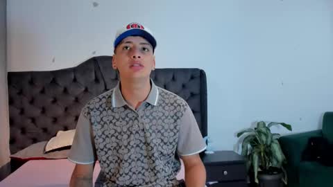 Snapshot of 1threestar chatting on January 2026 12:42:01 PM 1Threestar online show from January 2026 12:42:01 PM