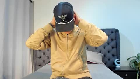 Snapshot of 1threestar chatting on January 2026 12:40:01 PM 1Threestar online show from January 2026 12:40:01 PM