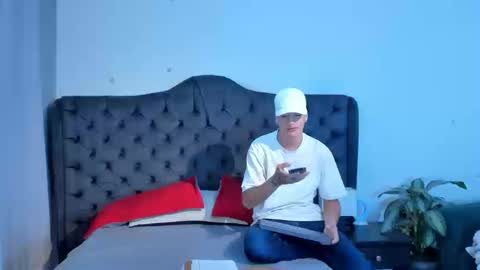 Snapshot of 1threestar chatting on January 2026 01:36:01 PM 1Threestar online show from January 2026 01:36:01 PM