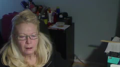 Susan online show from February 2026 04:44:01 AM