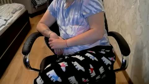 Snapshot of 1your_hot_girls chatting on October 2025 06:06:02 PM 1your_hot_girls online show from October 2025 06:06:02 PM