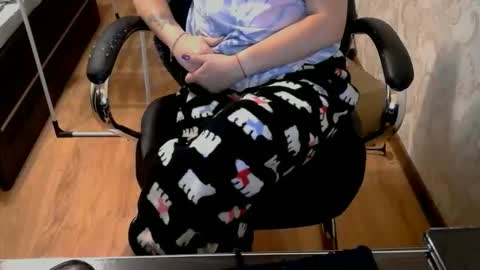 Snapshot of 1your_hot_girls chatting on October 2025 07:21:02 PM 1your_hot_girls online show from October 2025 07:21:02 PM