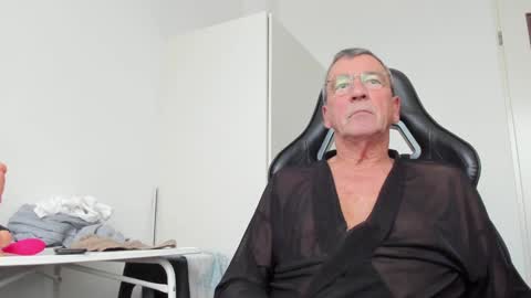 Henk online show from December 2024 02:17:02 PM