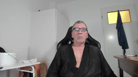 Henk online show from January 2025 07:58:02 PM