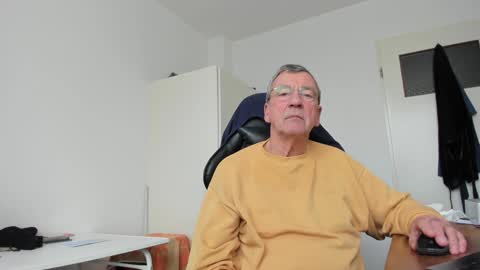 Henk online show from January 2025 11:11:02 AM