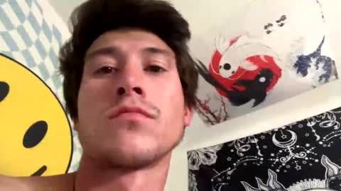 Snapshot of 21yearsy0ung9icheshung chatting on October 2025 09:46:01 PM AlecurClit online show from October 2025 09:46:01 PM