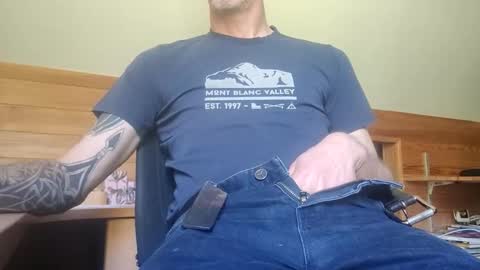 22_acacia_avenue online show from April 2026 03:14:02 PM