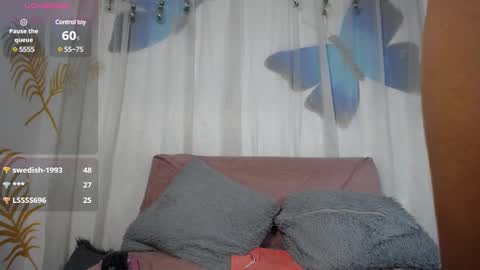 Snapshot of 22emma_ chatting on December 2024 05:31:01 AM EMMA online show from December 2024 05:31:01 AM