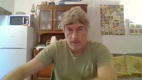 Snapshot of 22esserre chatting on October 2025 11:43:01 AM 22esserre online show from October 2025 11:43:01 AM