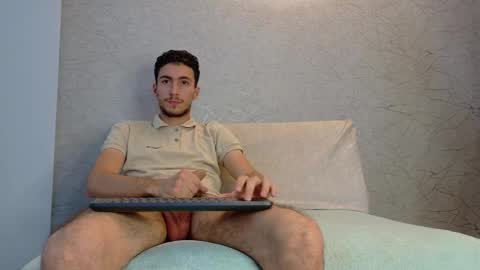 Snapshot of 2alexoconor chatting on November 2025 08:12:01 PM 2alexoconor online show from November 2025 08:12:01 PM