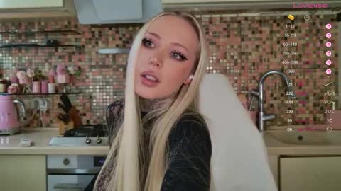 Snapshot of 2badforyou chatting on April 2026 11:38:01 AM 30 NOV online show from April 2026 11:38:01 AM