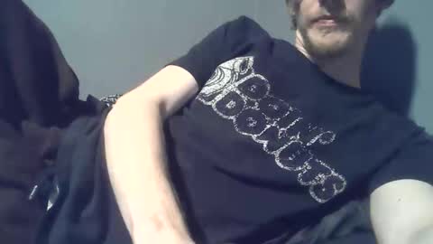 Snapshot of 2big2hype chatting on February 2026 01:35:02 AM cheif online show from February 2026 01:35:02 AM