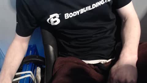 Snapshot of 2big2hype chatting on February 2026 11:16:02 PM cheif online show from February 2026 11:16:02 PM