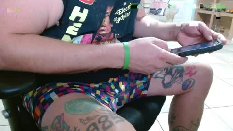 Snapshot of 2dirtyhillbillies chatting on May 2026 11:43:02 PM ThrillBilly online show from May 2026 11:43:02 PM