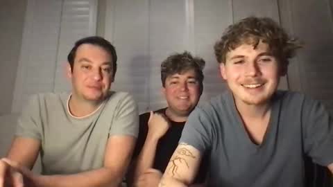 Roommates online show from April 2026 02:33:01 AM