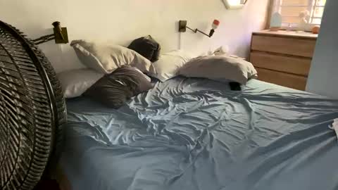 Snapshot of 2littlefox chatting on January 2025 05:17:01 PM 2littlefox online show from January 2025 05:17:01 PM